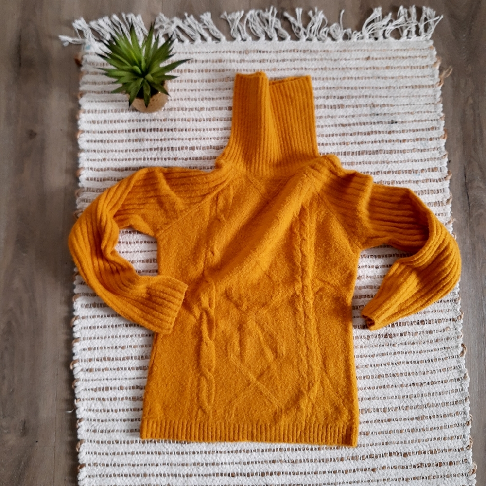 Mustard Sweater - Picture 3 of 8